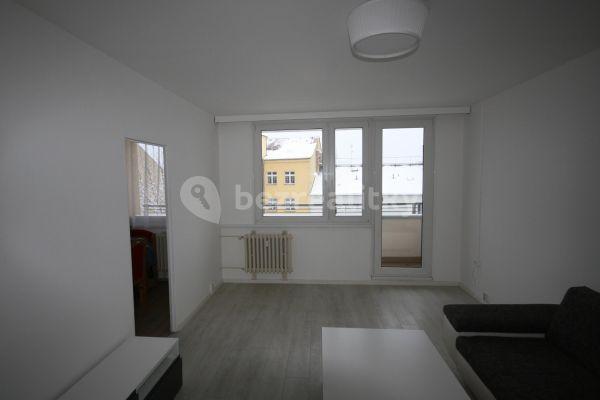 Prenájom bytu 3-izbový 74 m², Ke Skalkám, Hlavní město Praha