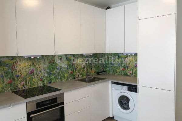 Prenájom bytu 2-izbový 52 m², Pazourková, Kuřim Prenájom bytu 2-izbový 52 m², Pazourková, Kuřim