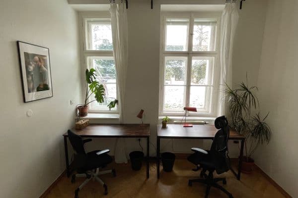 Prenájom kancelárie 15 m², Kamenická, Praha Prenájom kancelárie 15 m², Kamenická, Praha