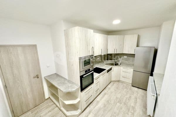 Prenájom bytu 2-izbový 72 m², Železničního pluku, Pardubice, Pardubický kraj Prenájom bytu 2-izbový 72 m², Železničního pluku, Pardubice, Pardubický kraj