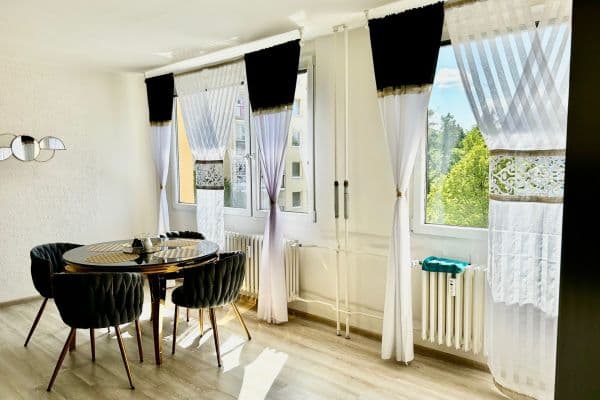 Prenájom bytu 3-izbový 68 m², V Bažantnici, Kladno Prenájom bytu 3-izbový 68 m², V Bažantnici, Kladno