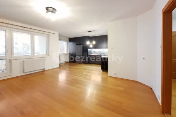 Prenájom bytu 3-izbový 85 m², Na Labišti, Pardubice, Pardubický kraj