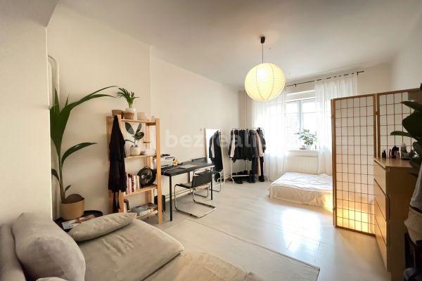 Prenájom bytu 2-izbový 49 m², Krátká, Praha