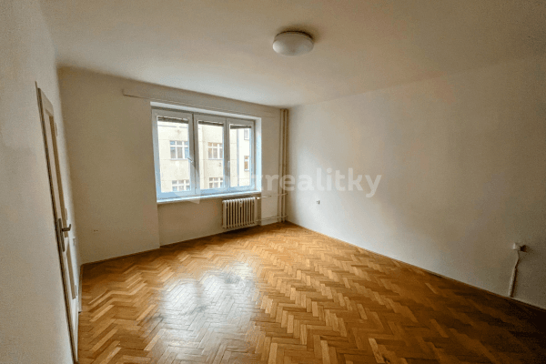 Prenájom bytu 1-izbový 37 m², Slovinská, Hlavní město Praha
