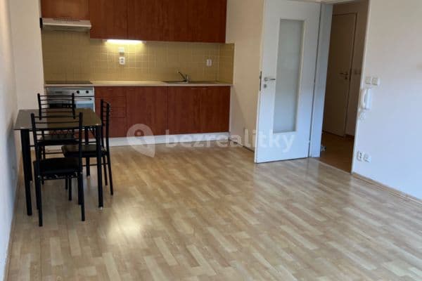 Prenájom bytu 2-izbový 50 m², B. Němcové, Hostivice Prenájom bytu 2-izbový 50 m², B. Němcové, Hostivice