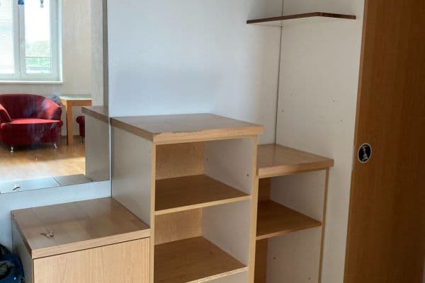 Prenájom bytu 2-izbový 40 m², Píniová, Bratislava Prenájom bytu 2-izbový 40 m², Píniová, Bratislava
