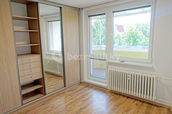 Prenájom bytu 1-izbový 38 m², Bellova, Brno