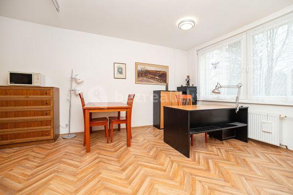 Predaj bytu 1-izbový 32 m², Trávníčkova, Praha