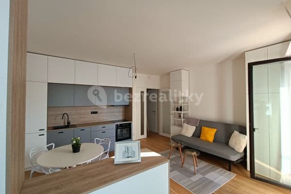 Prenájom bytu 1-izbový 42 m², Jankovcova, Praha Prenájom bytu 1-izbový 42 m², Jankovcova, Praha