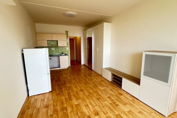 Prenájom bytu 1-izbový 32 m², Kavaleristů, Olomouc Prenájom bytu 1-izbový 32 m², Kavaleristů, Olomouc
