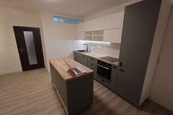 Prenájom bytu 2-izbový 48 m², Jordana Jovkova, Hlavní město Praha Prenájom bytu 2-izbový 48 m², Jordana Jovkova, Hlavní město Praha