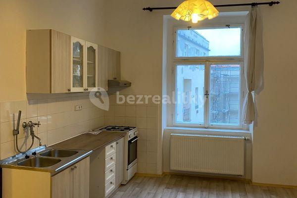 Prenájom bytu 3-izbový 72 m², U Nikolajky, Hlavní město Praha