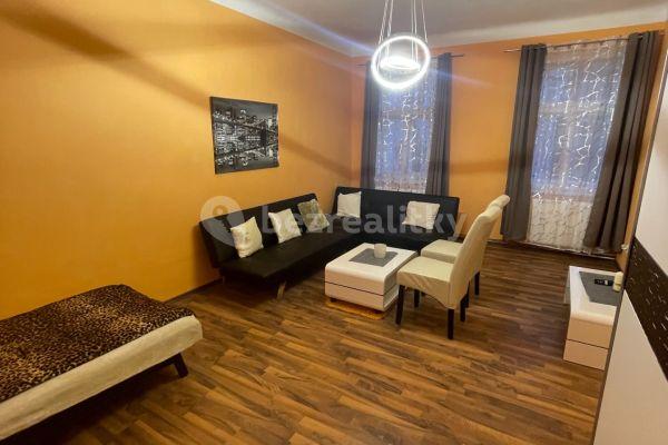 Prenájom bytu 3-izbový 80 m², Voroněžská, Praha