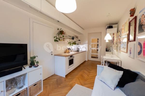 Prenájom bytu 2-izbový 42 m², Grafická, Hlavní město Praha