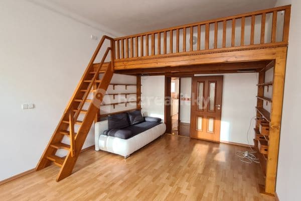 Prenájom bytu 2-izbový 70 m², Smetanova, Olomouc