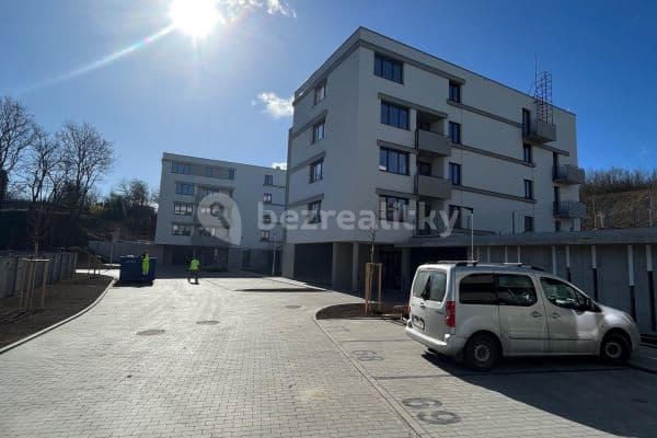 Prenájom bytu 1-izbový 33 m², Pod Hliníkem, Libčice nad Vltavou Prenájom bytu 1-izbový 33 m², Pod Hliníkem, Libčice nad Vltavou