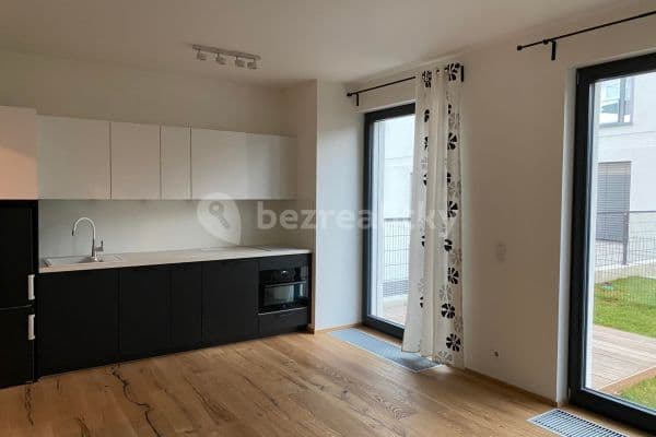 Prenájom bytu 1-izbový 35 m², Lerausova, Hlavní město Praha