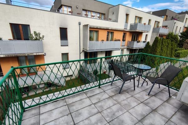 Prenájom bytu 1-izbový 37 m², Pod Karlovarskou silnicí, Praha Prenájom bytu 1-izbový 37 m², Pod Karlovarskou silnicí, Praha