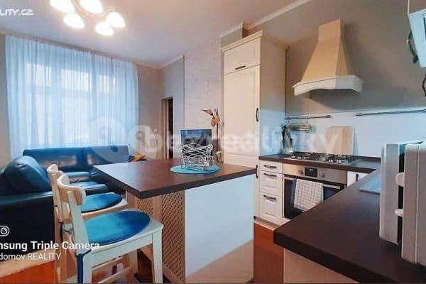 Prenájom bytu 3-izbový 55 m², Bulharská, Hlavní město Praha