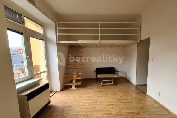 Prenájom bytu 1-izbový 37 m², Ruská, Praha Prenájom bytu 1-izbový 37 m², Ruská, Praha