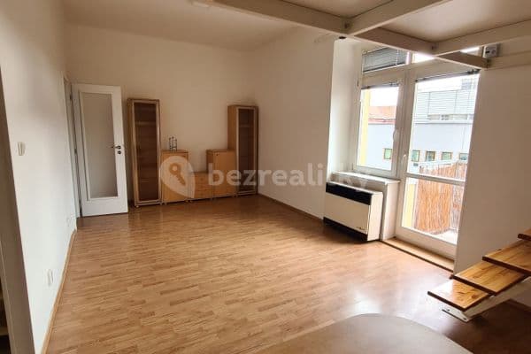 Prenájom bytu 1-izbový 37 m², Ruská, Praha