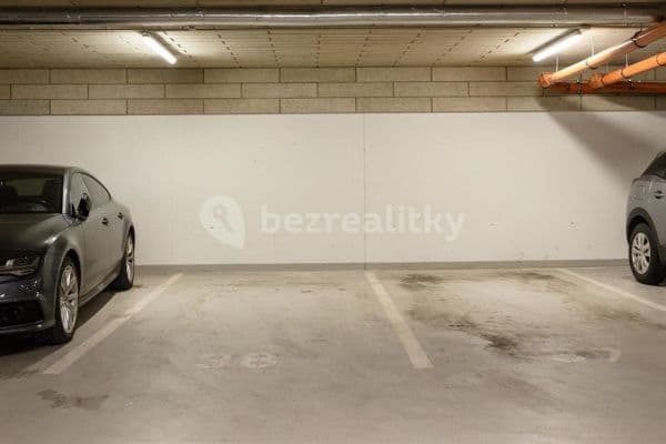 Prenájom garáže 10 m², Oty Bubeníčka, Hlavní město Praha