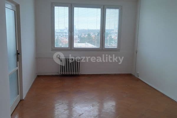 Prenájom bytu 3-izbový 75 m², Hostýnská, Praha