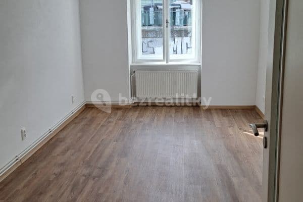 Prenájom bytu 1-izbový 38 m², Husitská, Hlavní město Praha