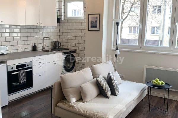 Prenájom bytu 2-izbový 41 m², Svojsíkova, Hlavní město Praha Prenájom bytu 2-izbový 41 m², Svojsíkova, Hlavní město Praha