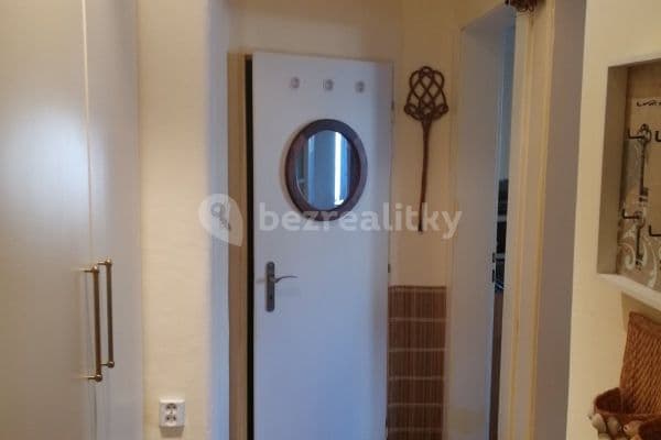 Prenájom bytu 2-izbový 45 m², Přemyslova, Praha Prenájom bytu 2-izbový 45 m², Přemyslova, Praha