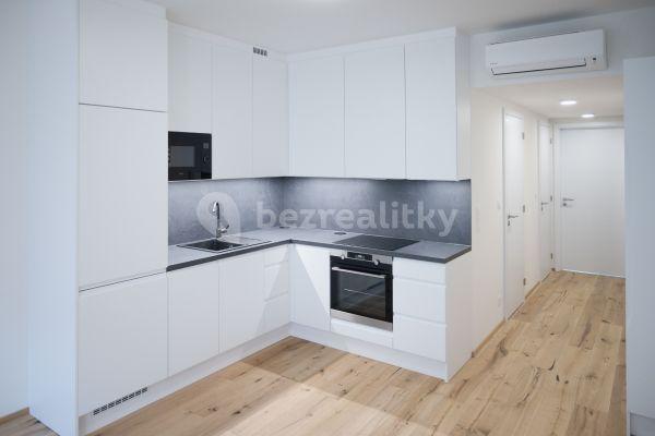 Prenájom bytu 2-izbový 51 m², Sokolovská, Praha, Praha