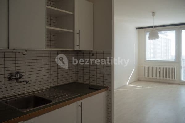Prenájom bytu 2-izbový 44 m², Taussigova, Hlavní město Praha