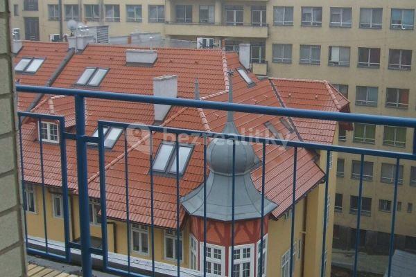 Prenájom bytu 2-izbový 60 m², Jakubovo námestie, Bratislava - mestská časť Staré Mesto, Bratislavský kraj