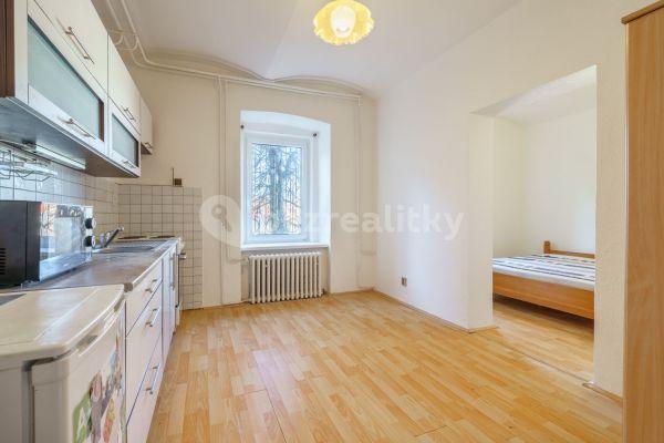 Prenájom bytu 1-izbový 40 m², Rumunska street, Karlovy Vary
