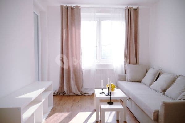 Prenájom bytu 1-izbový 34 m², Pod Harfou, Hlavní město Praha