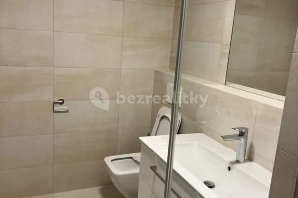 Prenájom bytu 2-izbový 59 m², Klíčovská, Praha Prenájom bytu 2-izbový 59 m², Klíčovská, Praha