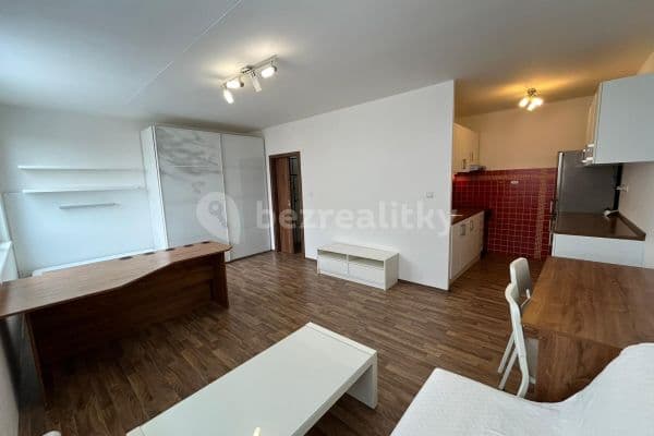 Prenájom bytu 1-izbový 33 m², Blattného, Hlavní město Praha