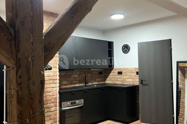 Prenájom bytu Garsoniéra 40 m², Husitská, Praha Prenájom bytu Garsoniéra 40 m², Husitská, Praha