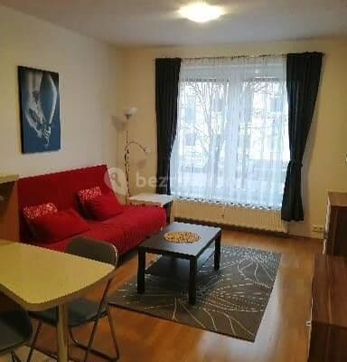 Prenájom bytu 1-izbový 30 m², Zderadova, Brno Prenájom bytu 1-izbový 30 m², Zderadova, Brno