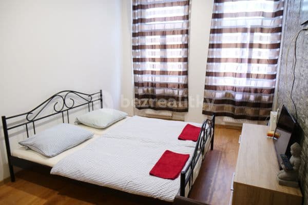Prenájom bytu 1-izbový 47 m², Ruská, Teplice, Ústecký kraj