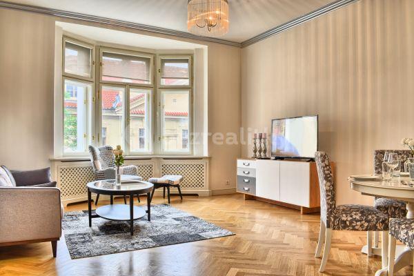 Prenájom bytu 3-izbový 100 m², U Milosrdných, Praha, Praha