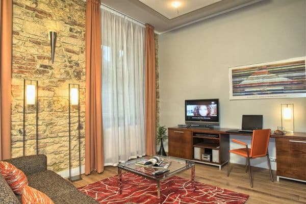 Prenájom bytu 44 m², Rybná, Praha Prenájom bytu 44 m², Rybná, Praha