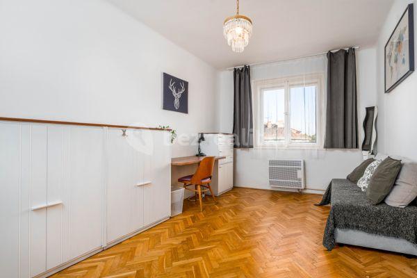 Prenájom bytu 4-izbový 100 m², Jiřinková, Praha, Praha