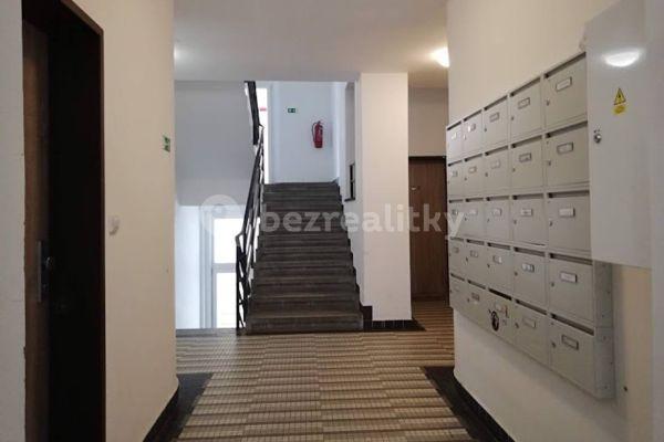 Prenájom bytu 4-izbový 128 m², Ke Krči, Hlavní město Praha