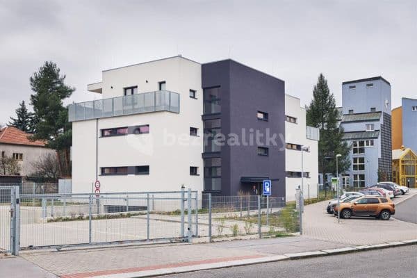 Prenájom bytu 1-izbový 38 m², Donovalská, Praha Prenájom bytu 1-izbový 38 m², Donovalská, Praha