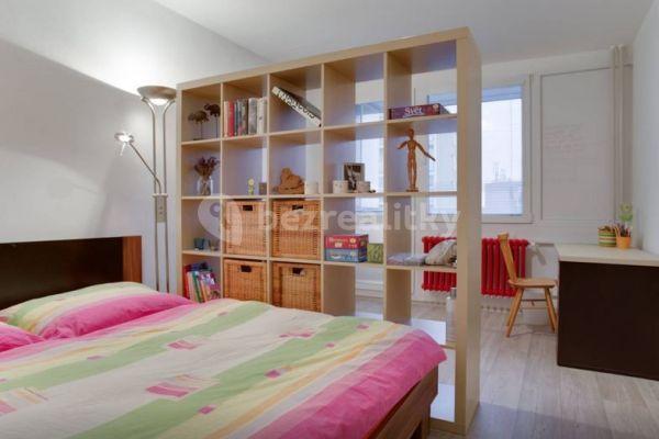 Predaj bytu 3-izbový 68 m², Údolní, Praha