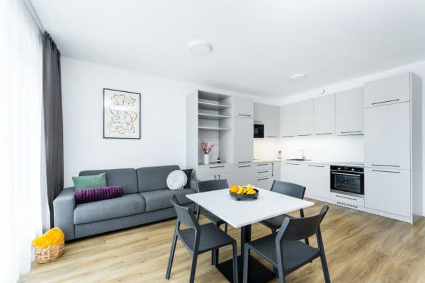 Prenájom bytu 3-izbový 84 m², Odkolkova, Hlavní město Praha Prenájom bytu 3-izbový 84 m², Odkolkova, Hlavní město Praha