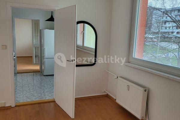 Prenájom bytu 3-izbový 78 m², Wassermannova, Hlavní město Praha