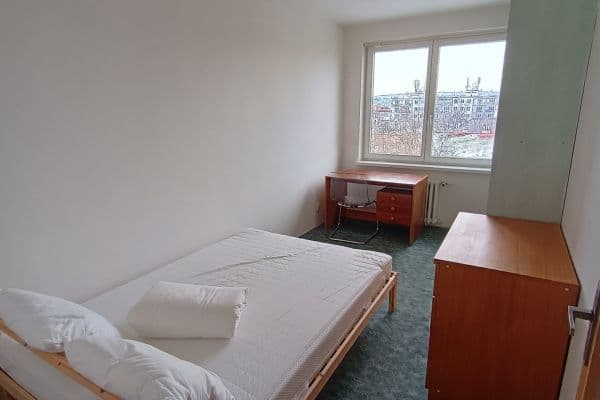 Prenájom bytu 3-izbový 80 m², Tusarova, Praha, Praha Prenájom bytu 3-izbový 80 m², Tusarova, Praha, Praha