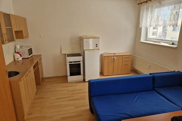 Prenájom bytu 1-izbový 30 m², Jozefa Gabčíka, Pardubice, Pardubický kraj Prenájom bytu 1-izbový 30 m², Jozefa Gabčíka, Pardubice, Pardubický kraj